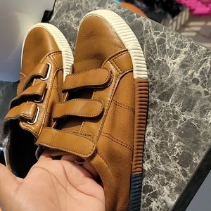 Cat & Jack brown shoes for boy Size 3